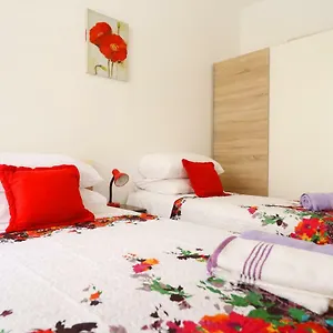https://apartment-mara-zadar-23000.hotelinzadar.com
