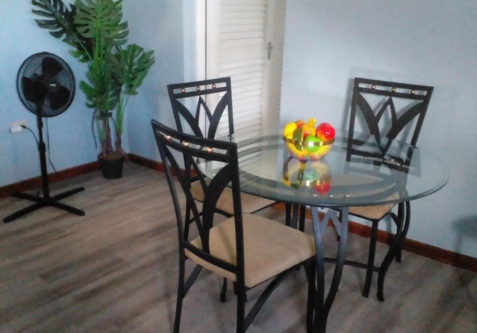 Czar\'S Citadel-2 Bedroom Apt 23E At Columbus Heights Ocho Rios contacts